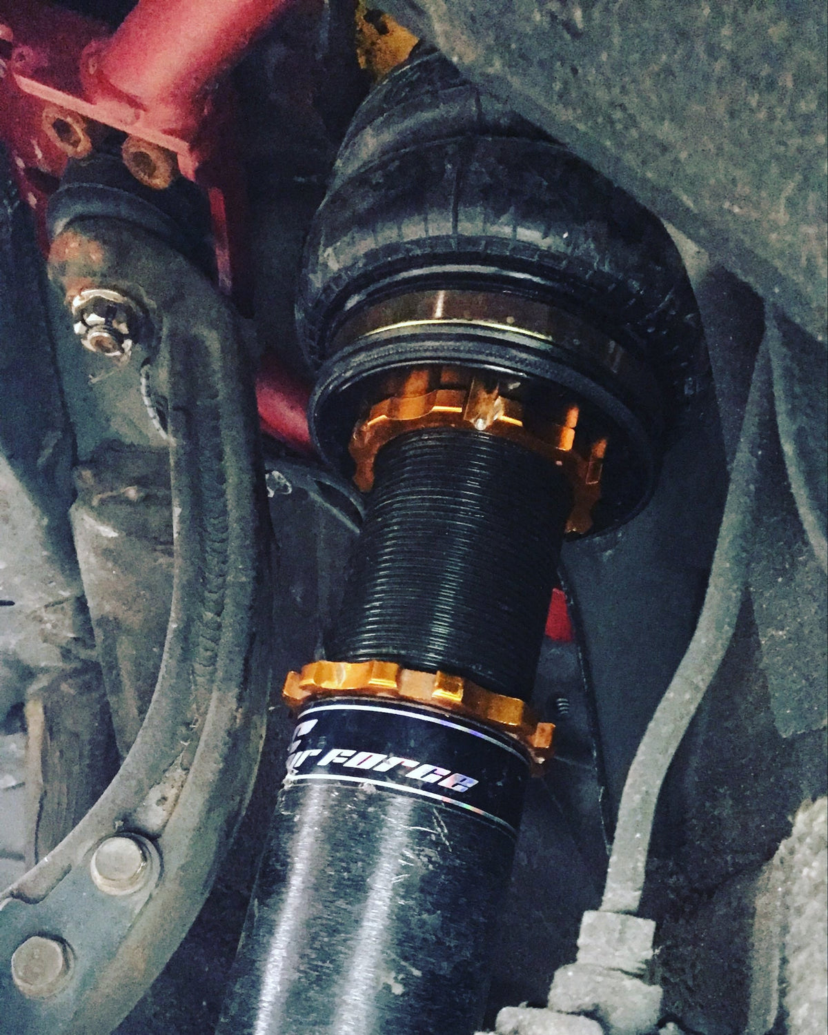 C2B Suspension Coilover to Airstrut conversion kit. (Bag over coilover)